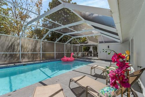 Lux 5BDR HUGE HTD Pool NR BEACH