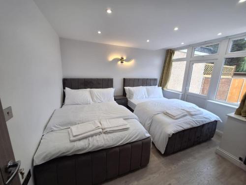 Lux flat- Sleep 5-2 min walk- Perivale Station