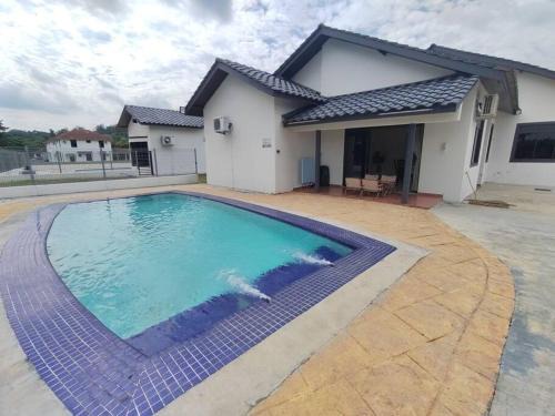 Luxpro Karaoke Private Pool Villa 218