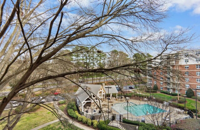 Luxurious 3 Bed Suite - in Raleigh!~
