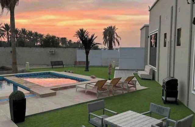 Luxurious Farmstay,5BR, Pool, Horses