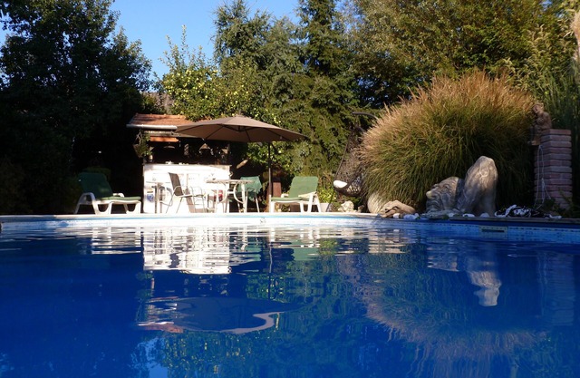 Luxurious holiday home with heated pool, 10 minutes by car from Lake Balaton