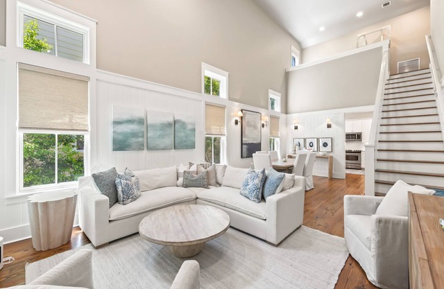 Luxurious WaterColor House Minutes From Seaside and the Beach!