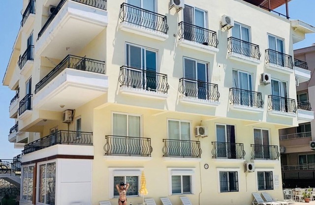 Luxury 3 double bedroom 3 bathroom duplex with pool views and sea views
