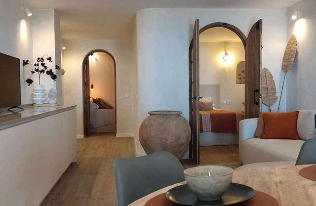 Luxury 80m2 private apartment right on the beach in Malaga