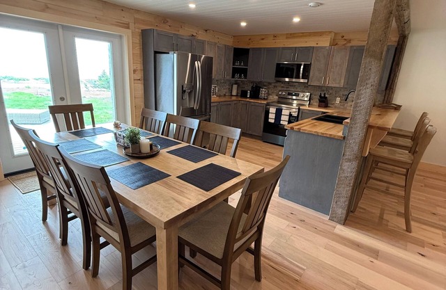 Luxury Beachfront Villa on Cleveland Beach - Brand New Home and Listing