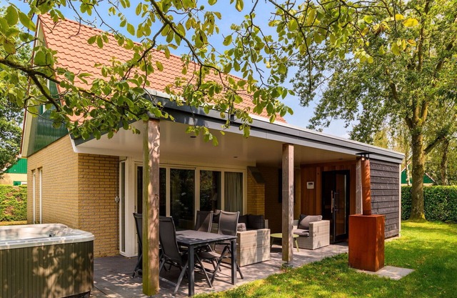 Luxury bungalow for 4 people