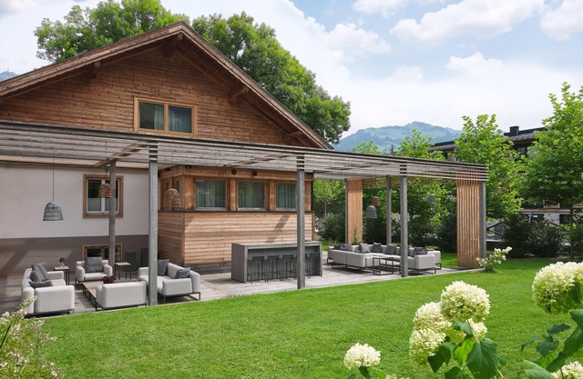 Luxury chalet, 250m to the Streif ski run
