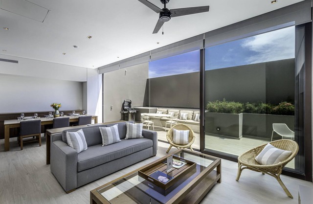 Luxury Condo at Paraiso Mall & Cabo Marina l 8 Pax