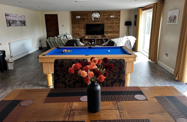 Luxury Country Lodge in Bretherton - Sleeps 4