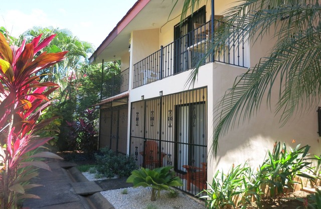 Luxury Duplex in Las Palmas; walk to town/beach; Amenities inc.