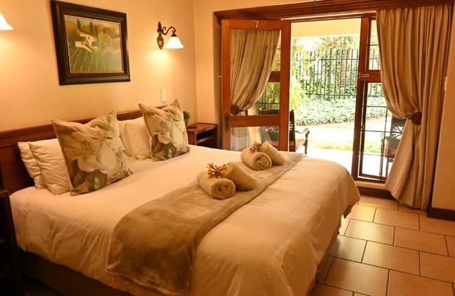 LUXURY EN-SUITE KING ROOM @ 4 STAR GUEST HOUSE