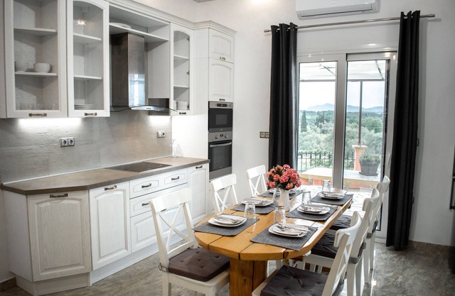 Luxury home with large spaces in a beautiful natural arean