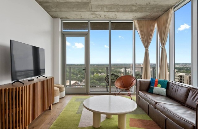 Luxury Lake View Corner Condo