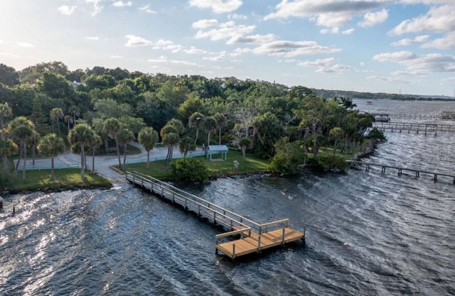 Luxury Large Group 5BR/3BA Oasis