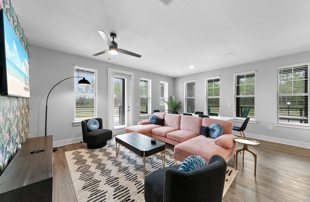 Luxury Oasis: Posh 3BR/2BA with Pool & Gym