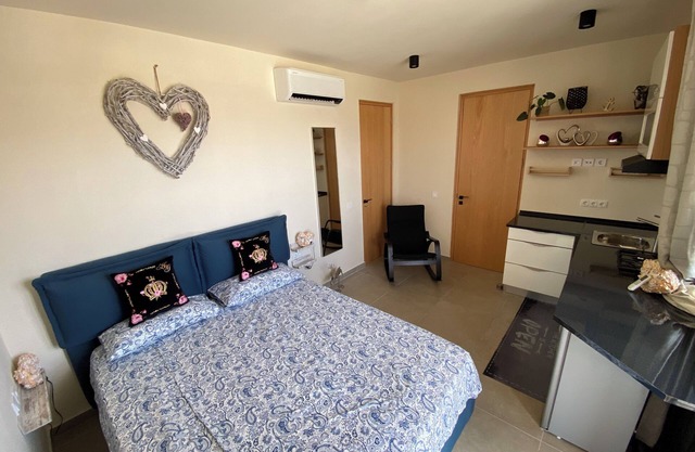 Luxury Paradise Beach Single Room