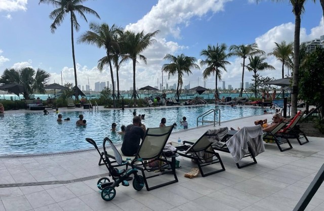 Luxury resort on the Bay South Beach 2 bedroom 2 bath