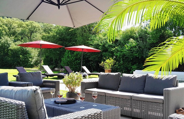 Luxury riverside cotage in a listed medieval village.