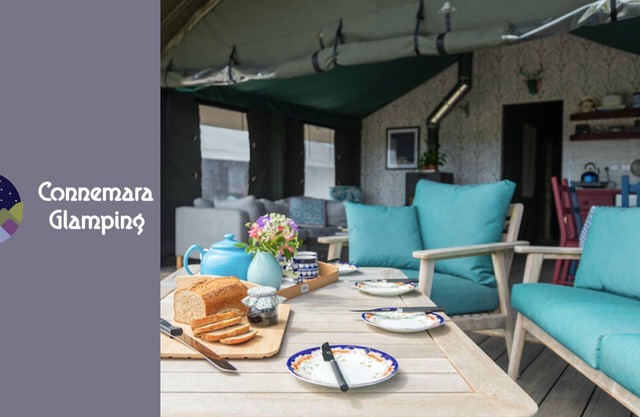 Luxury safari tent, outdoor bath sleeps 6. Near to Aran Island ferries and beach
