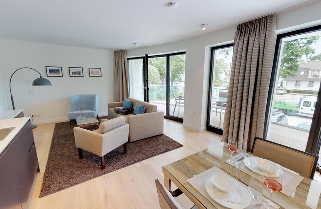 Luxury suite 1.01 for 6 people and dog with sauna & two balconies - close to the beach!