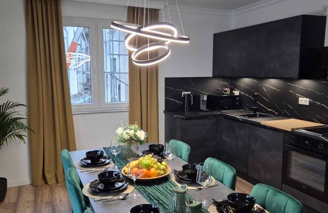 Luxury suite Style and comfort TV-75 inch Large balcony Tenderingssee nearby