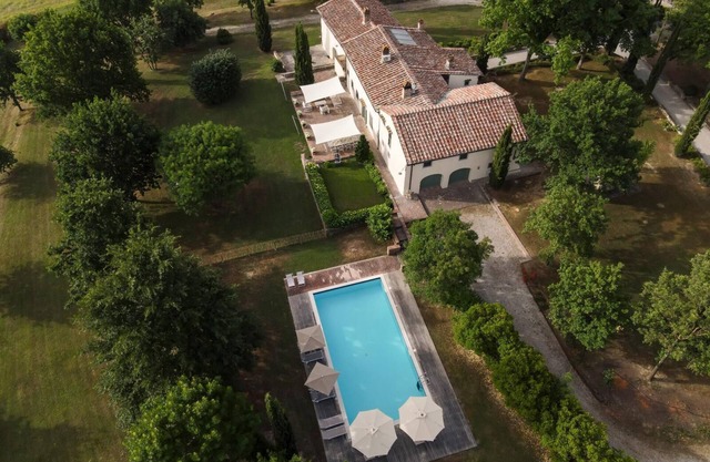 Luxury Tuscany Villa with Staff in Private Estate