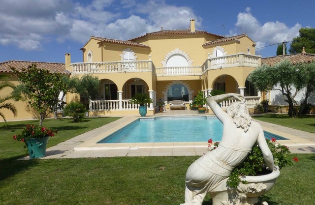 Luxury Villa private heated pool Pets welcom