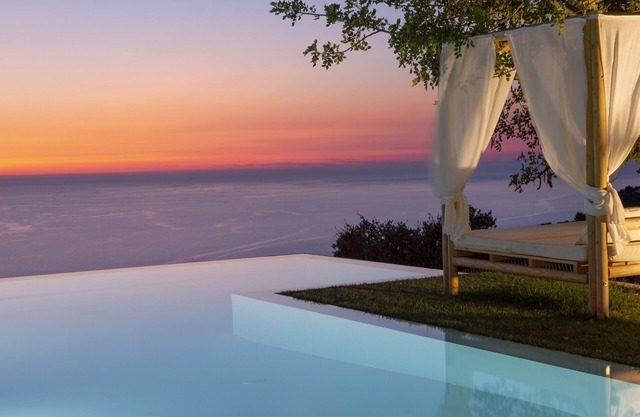 Luxury Villa with endless sea view,close to famous Porto Katsiki!