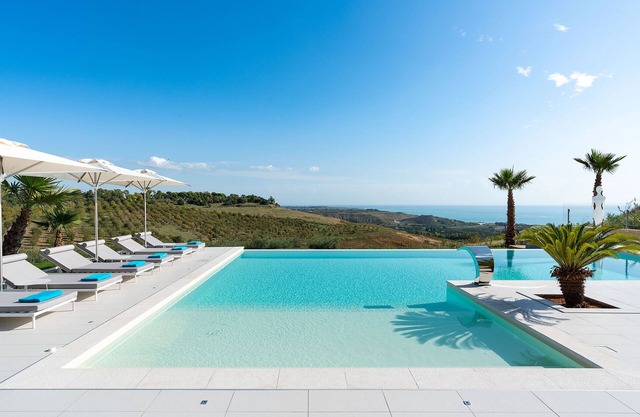 Luxury villa with pool situated near Ribera, Agrigento, Sicily – 6 pax