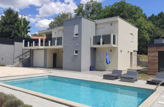 Luxury Villa With Swimming pool A&N