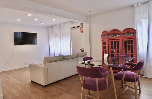 MADRID RIO - PALACIO REAL- HOSPITAL 12 OCTUBRE -3 ROOMS - 2 BATHROOMS