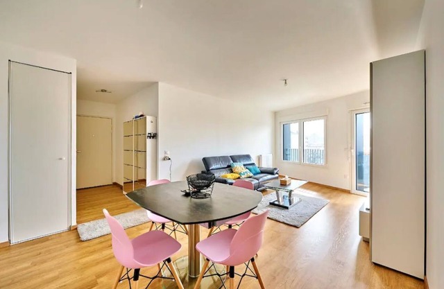 Magnificent F3 less than 15 min from La Défense