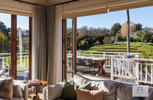 Magnificent Parkside Retreat