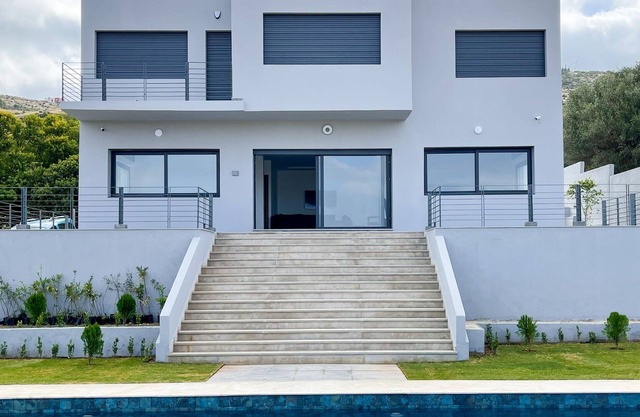 Magnificent Villa Tahara with panoramic view