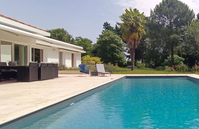 Magnifique villa 5* avec piscine privée parc 2 ha