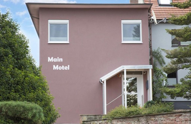 Main Motel