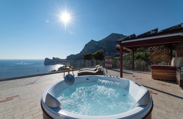 MAIN Roof Terrace Apartment