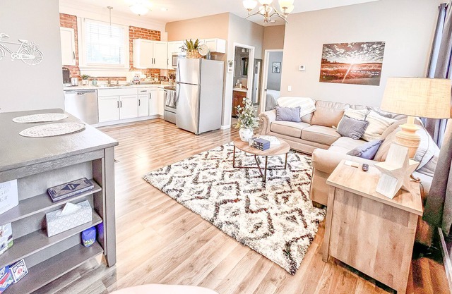 Main Street Upscale 2BR Apartment