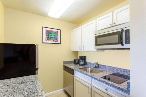 MainStay Suites Sterling near Dulles Town Center
