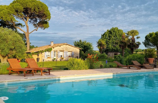 Maison Campagnarde au Charme Fou, Venez Vous Réveiller au son des Oiseaux!
