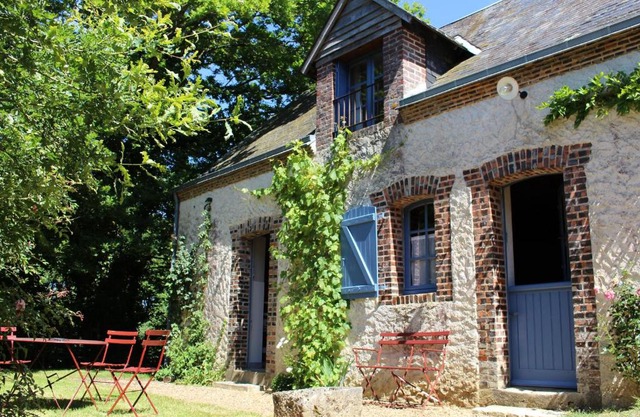 Maison de campagne avec grand jardin, cheminée, vélos et wifi à Berfay - FR-1-410-242