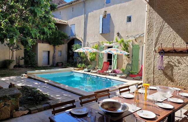 Maison de Village du Xvii Siècle en Petite Camargue Avec Piscine