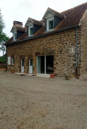 maison en pierre de pays