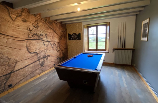 Maisons de Campagne à Dollon de 290m2 Toute Équipée Avec Billard et Jacuzzi