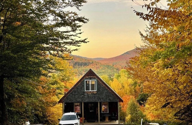 Majestic Views & Nature Lovers! Kayaking, ATVing, Snowmobiling, Fishing, Hiking!