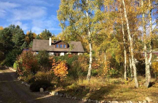 Mallachie - sleeps 8 guests in 4 bedrooms