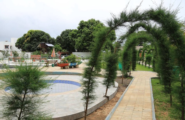 MANGO VILLAGE - A REAL TASTE OF AFRICA UNDER THE MANGO TREES