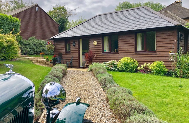 Manse Cottage in Bladon, Woodstock nr Blenheim Palace and Oxford