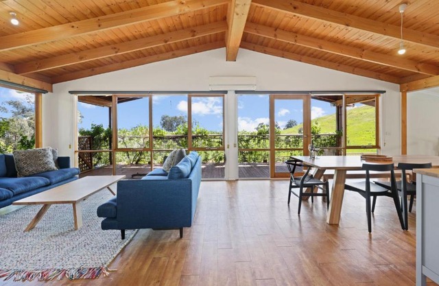 Mansfield Hideaway - Sleeps 10